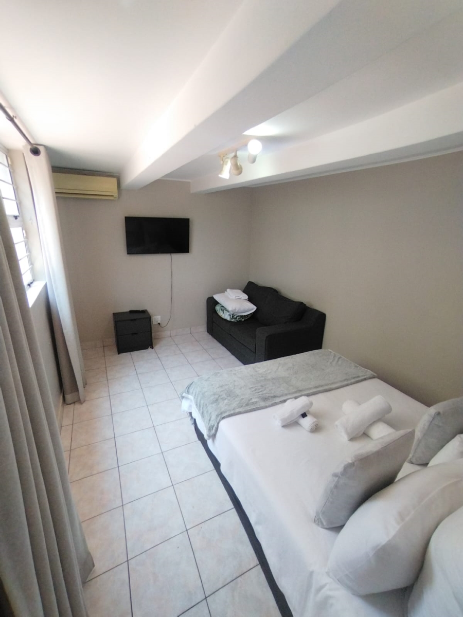 7 Bedroom Property for Sale in Glen Ashley KwaZulu-Natal