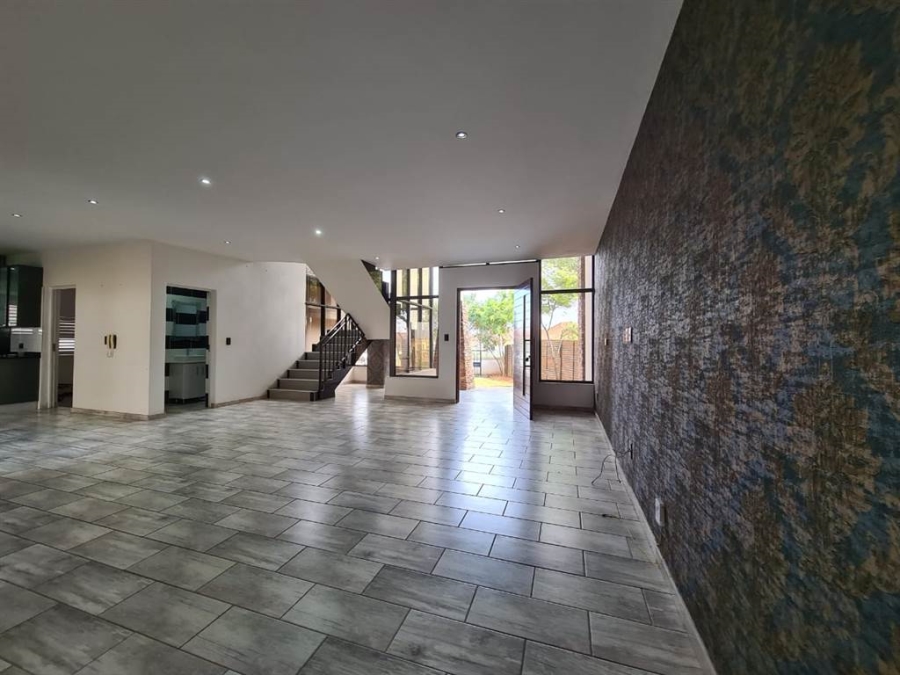 4 Bedroom Property for Sale in Izinga KwaZulu-Natal