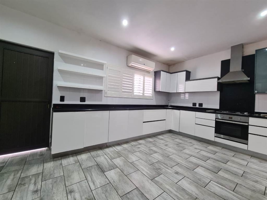 4 Bedroom Property for Sale in Izinga KwaZulu-Natal