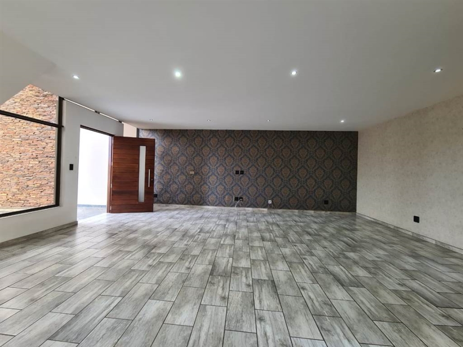 4 Bedroom Property for Sale in Izinga KwaZulu-Natal