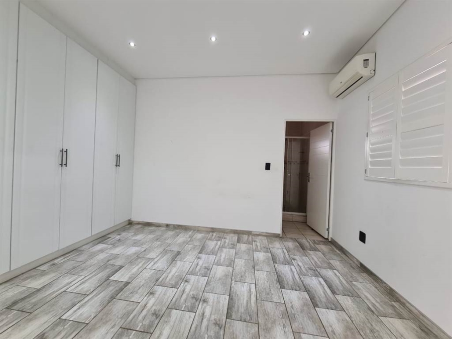 4 Bedroom Property for Sale in Izinga KwaZulu-Natal