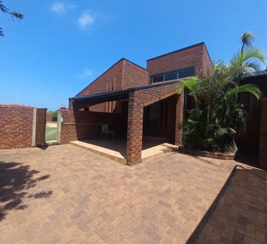 To Let 4 Bedroom Property for Rent in Glen Ashley KwaZulu-Natal