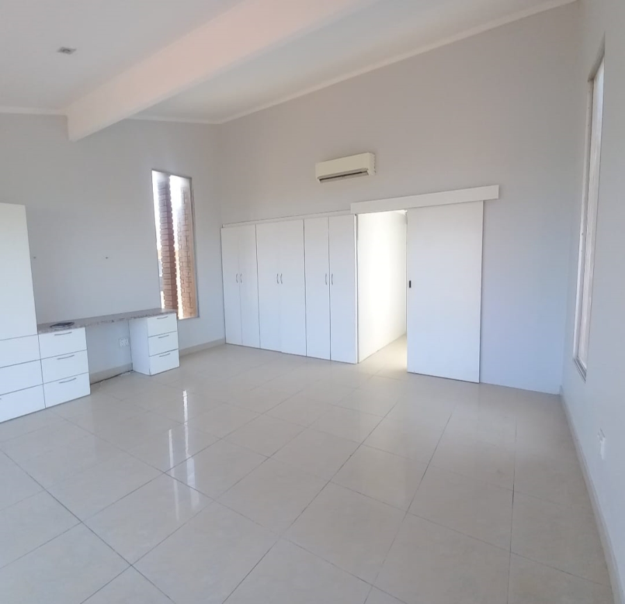 To Let 4 Bedroom Property for Rent in Glen Ashley KwaZulu-Natal
