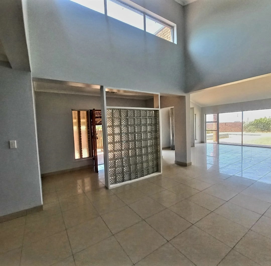 To Let 4 Bedroom Property for Rent in Glen Ashley KwaZulu-Natal