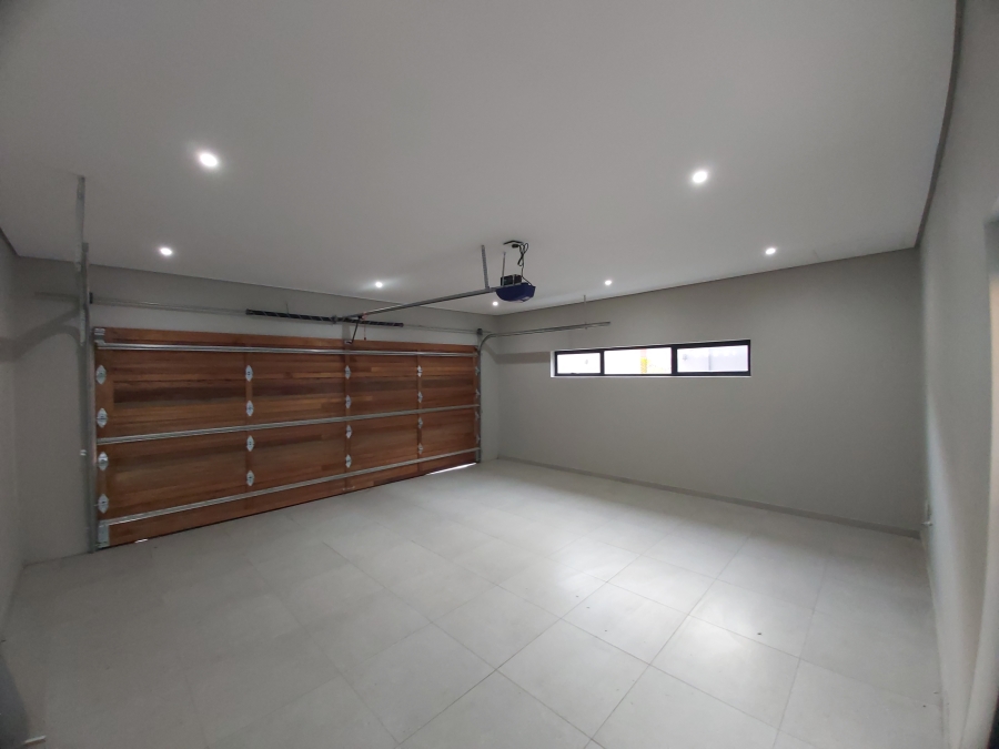 3 Bedroom Property for Sale in Palm Lakes Estate KwaZulu-Natal