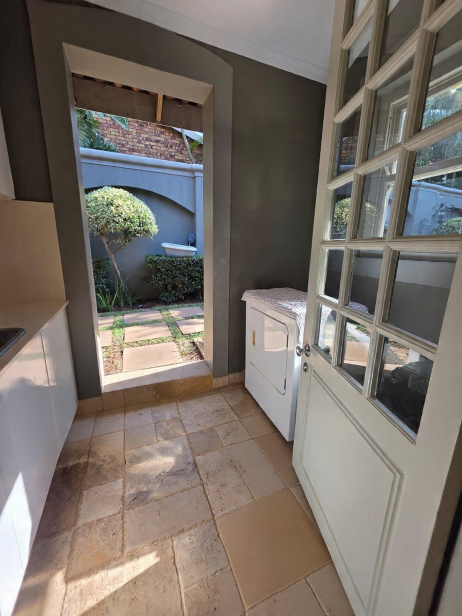 5 Bedroom Property for Sale in Umhlanga Ridge KwaZulu-Natal