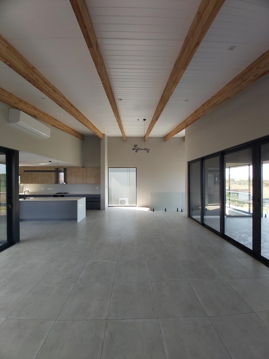 To Let 4 Bedroom Property for Rent in Palm Lakes Estate KwaZulu-Natal