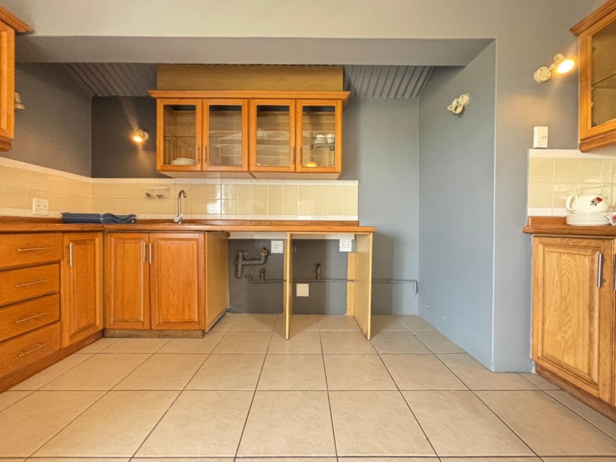 To Let 3 Bedroom Property for Rent in Essenwood KwaZulu-Natal