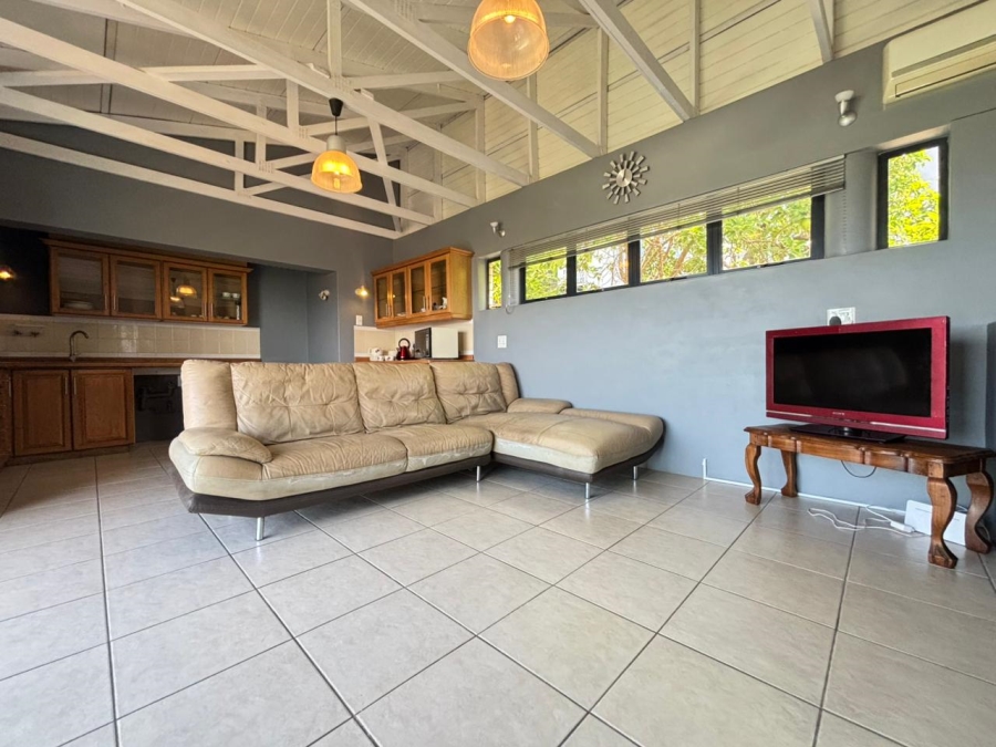 To Let 3 Bedroom Property for Rent in Essenwood KwaZulu-Natal
