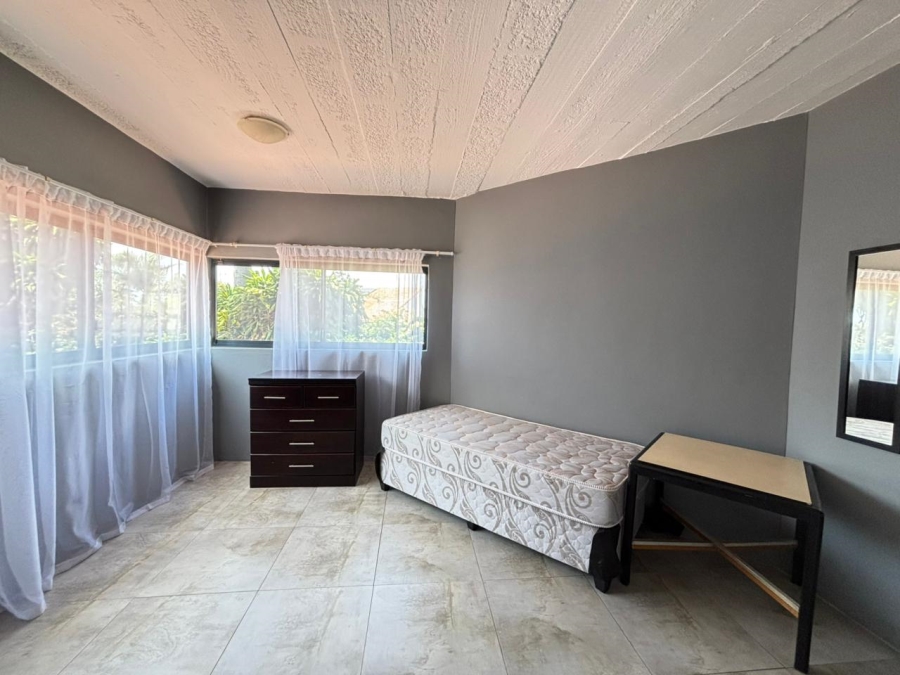 To Let 3 Bedroom Property for Rent in Essenwood KwaZulu-Natal