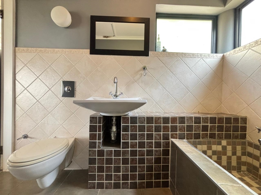 To Let 3 Bedroom Property for Rent in Essenwood KwaZulu-Natal