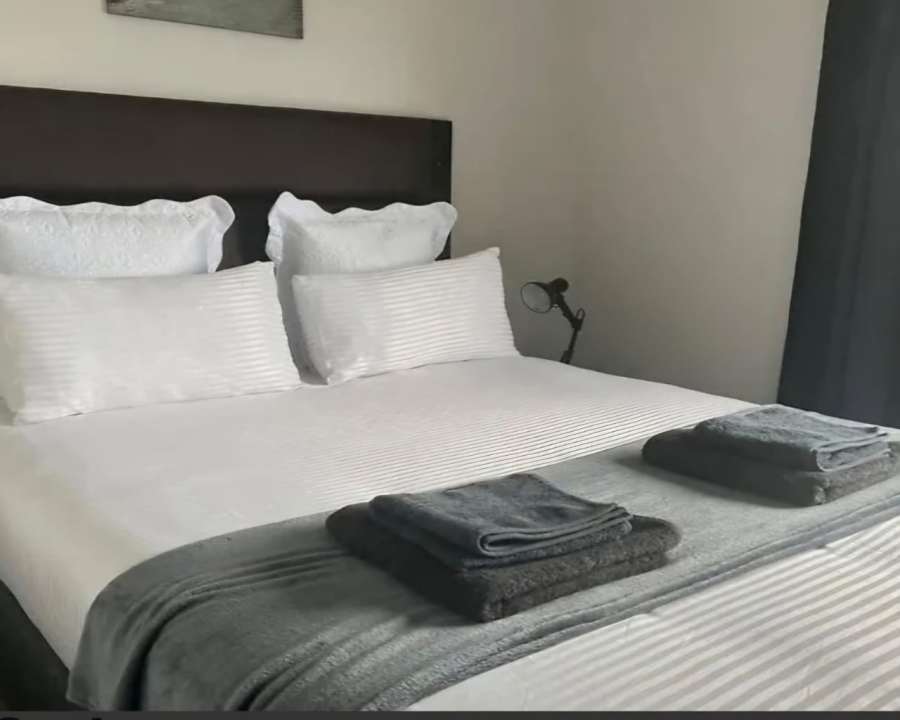 To Let 1 Bedroom Property for Rent in Essenwood KwaZulu-Natal