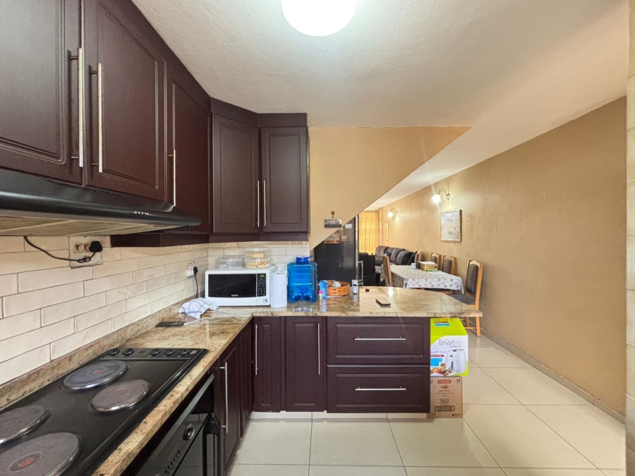 2 Bedroom Property for Sale in Sherwood KwaZulu-Natal