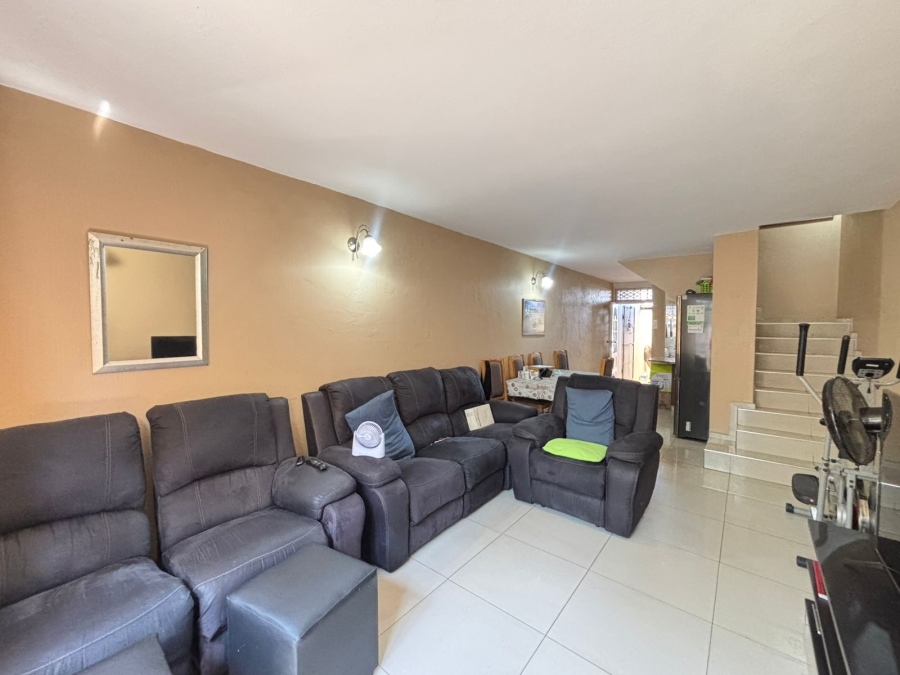 2 Bedroom Property for Sale in Sherwood KwaZulu-Natal
