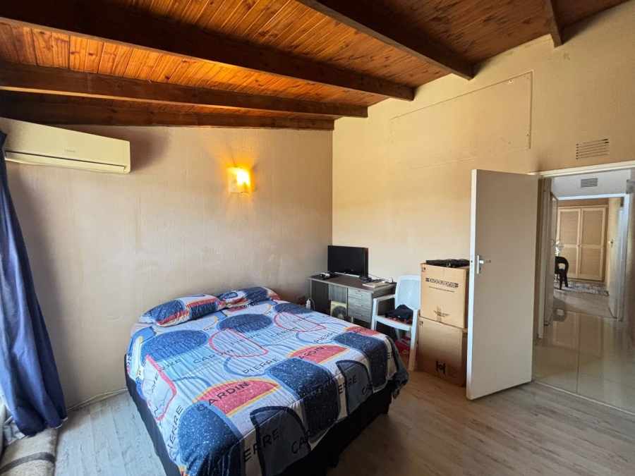 2 Bedroom Property for Sale in Sherwood KwaZulu-Natal