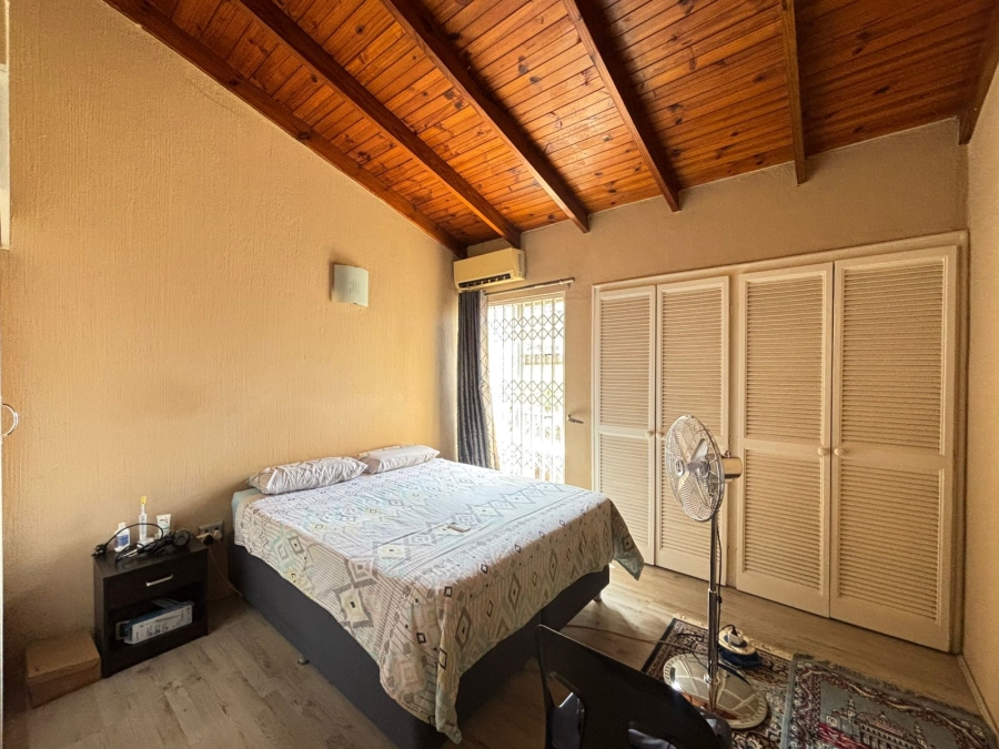 2 Bedroom Property for Sale in Sherwood KwaZulu-Natal