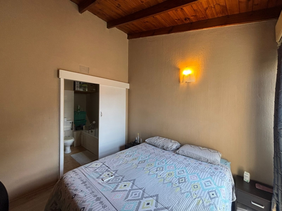 2 Bedroom Property for Sale in Sherwood KwaZulu-Natal