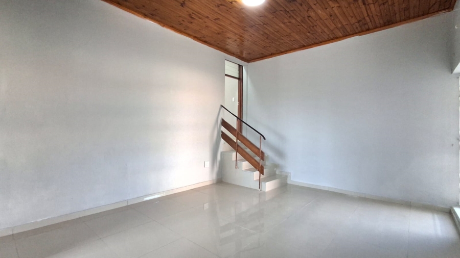 To Let 3 Bedroom Property for Rent in Silverglen KwaZulu-Natal