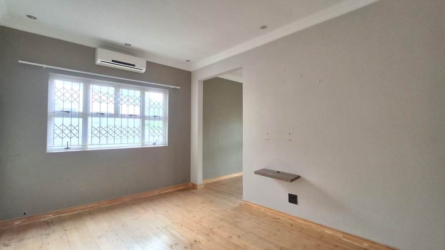 5 Bedroom Property for Sale in Escombe KwaZulu-Natal