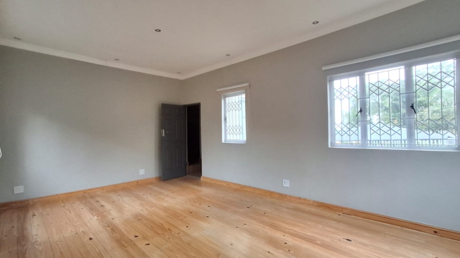 5 Bedroom Property for Sale in Escombe KwaZulu-Natal