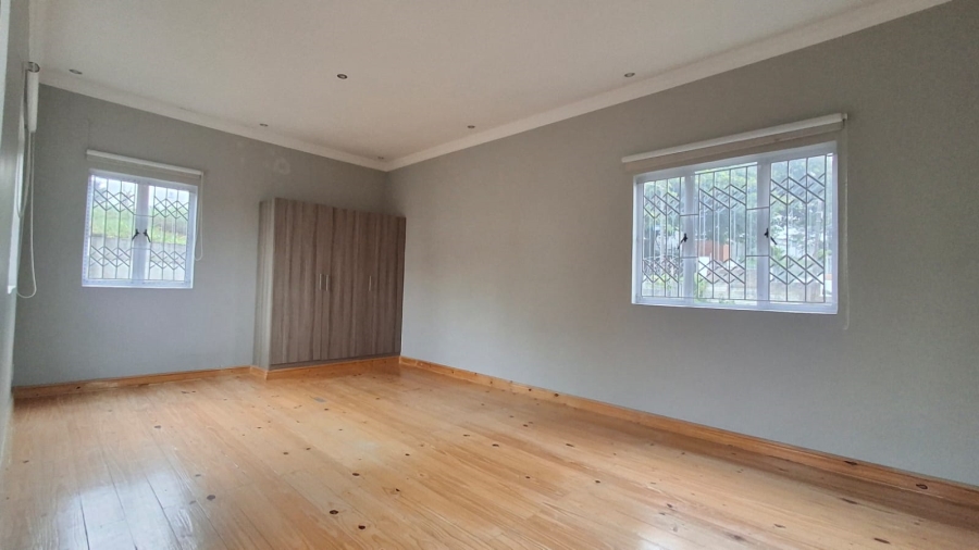 5 Bedroom Property for Sale in Escombe KwaZulu-Natal