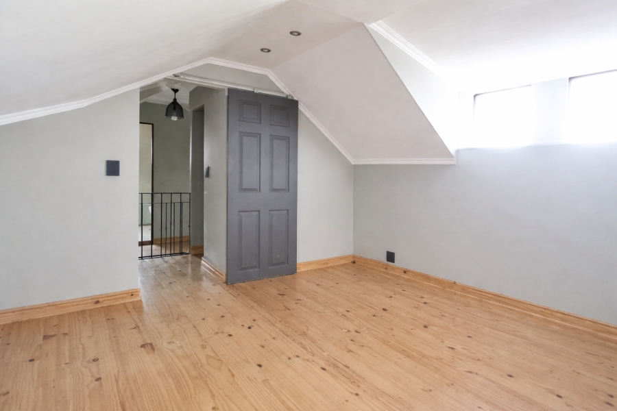 5 Bedroom Property for Sale in Escombe KwaZulu-Natal