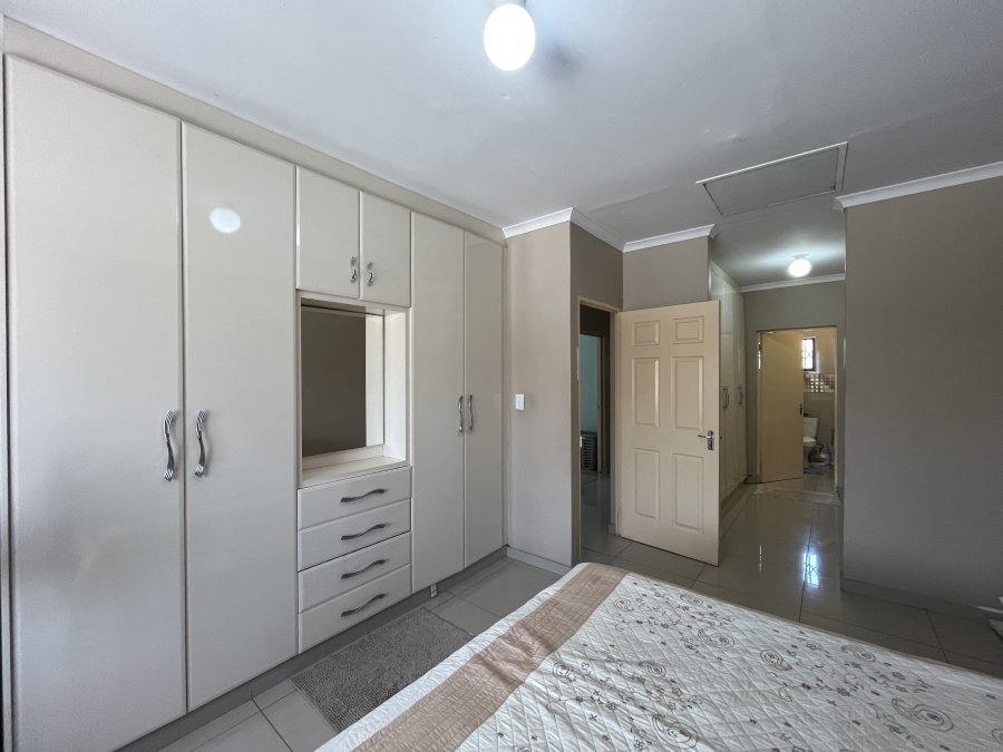 3 Bedroom Property for Sale in Northcroft KwaZulu-Natal