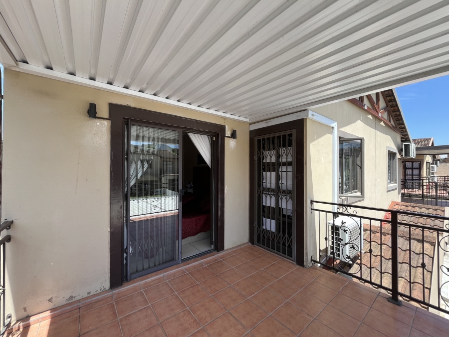 3 Bedroom Property for Sale in Northcroft KwaZulu-Natal