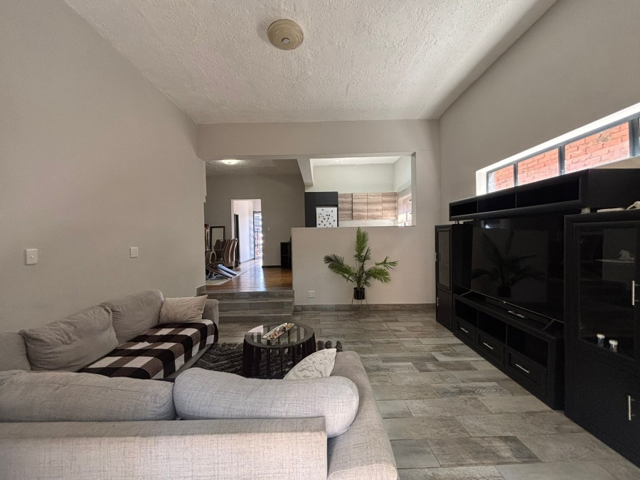 To Let 3 Bedroom Property for Rent in Essenwood KwaZulu-Natal