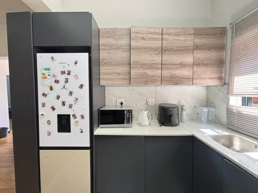 To Let 3 Bedroom Property for Rent in Essenwood KwaZulu-Natal