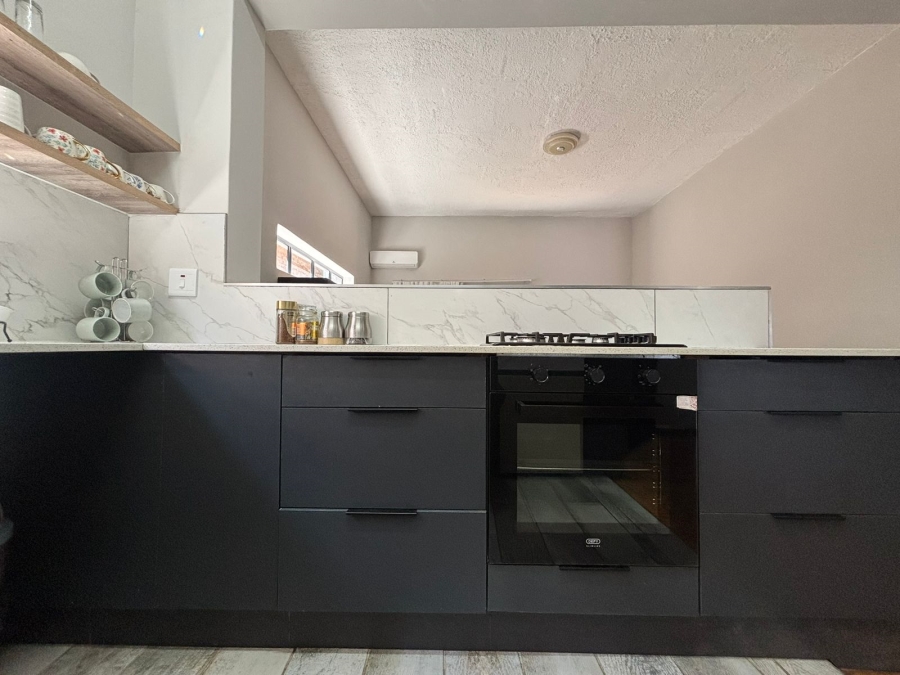 To Let 3 Bedroom Property for Rent in Essenwood KwaZulu-Natal