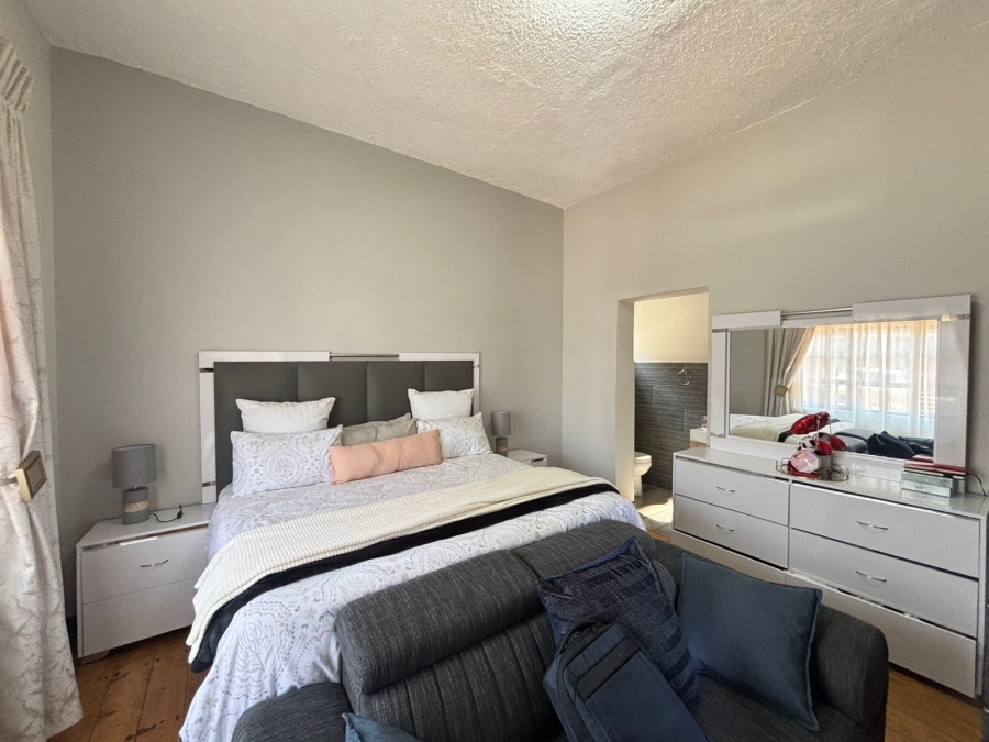 To Let 3 Bedroom Property for Rent in Essenwood KwaZulu-Natal