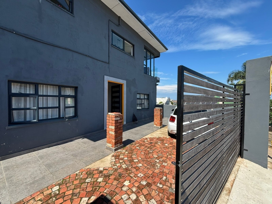 To Let 3 Bedroom Property for Rent in Essenwood KwaZulu-Natal