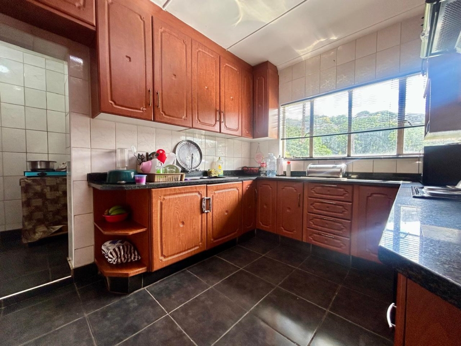 7 Bedroom Property for Sale in Reservoir Hills KwaZulu-Natal