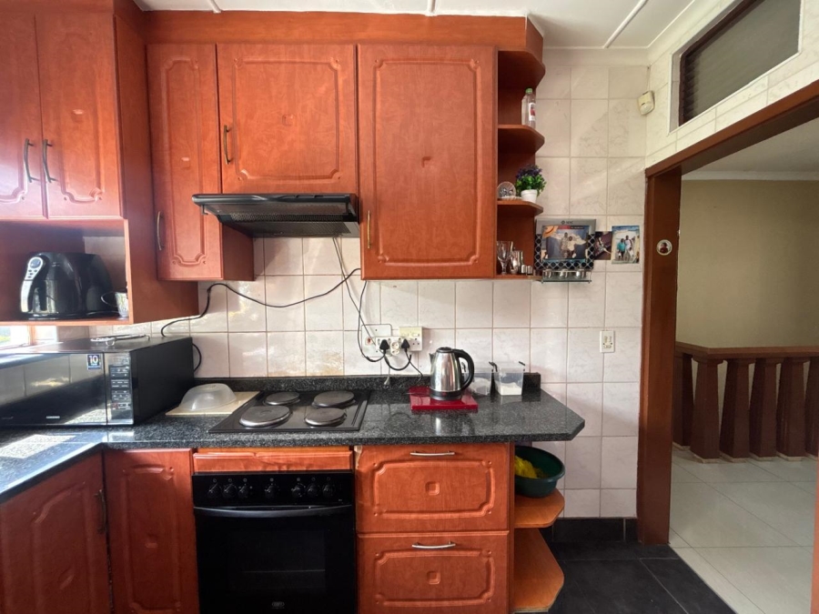 7 Bedroom Property for Sale in Reservoir Hills KwaZulu-Natal