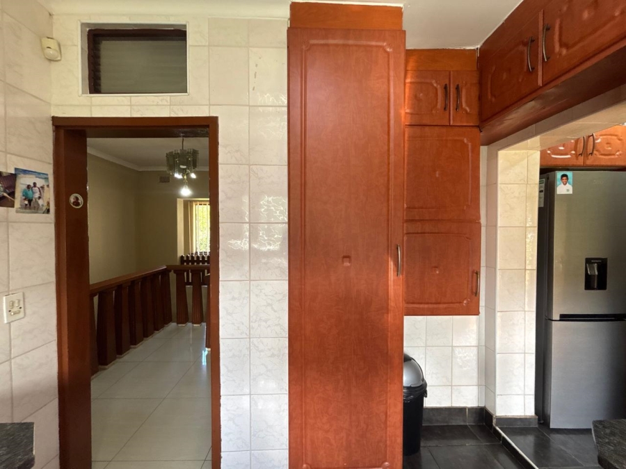 7 Bedroom Property for Sale in Reservoir Hills KwaZulu-Natal