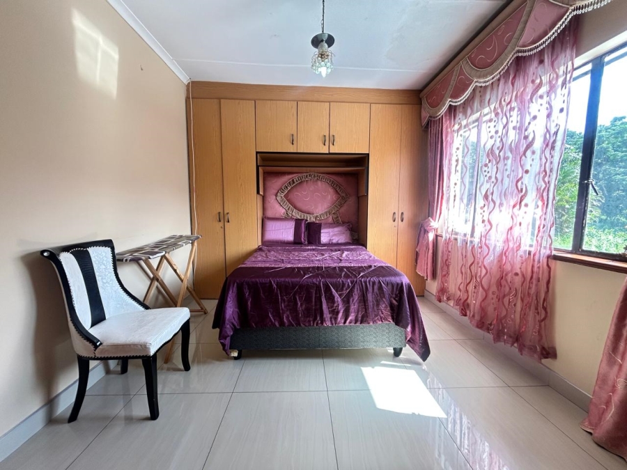 7 Bedroom Property for Sale in Reservoir Hills KwaZulu-Natal