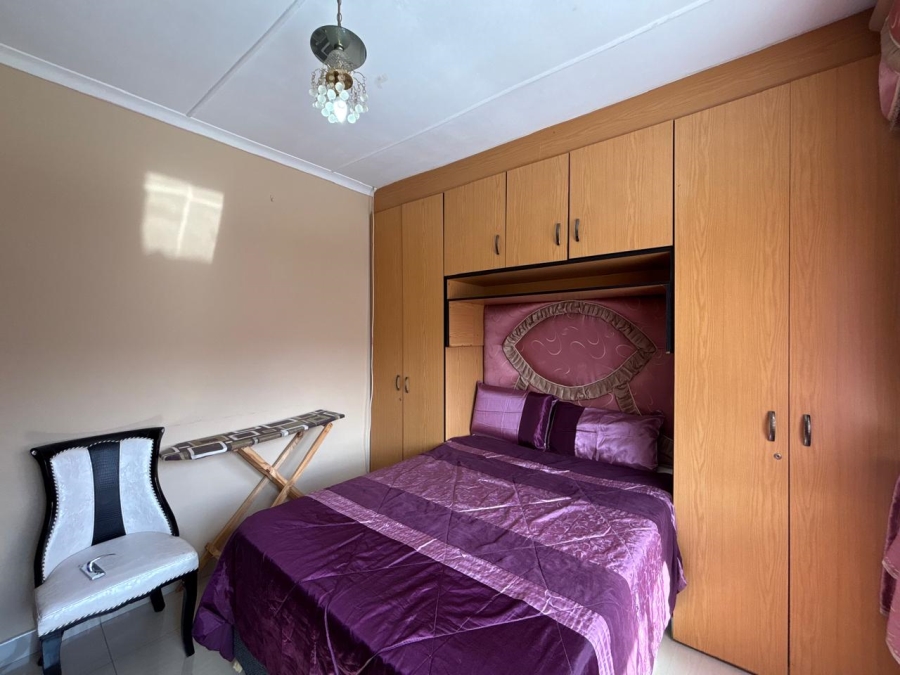 7 Bedroom Property for Sale in Reservoir Hills KwaZulu-Natal