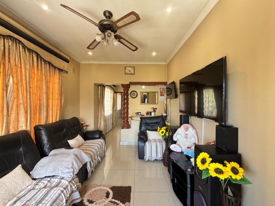 7 Bedroom Property for Sale in Reservoir Hills KwaZulu-Natal