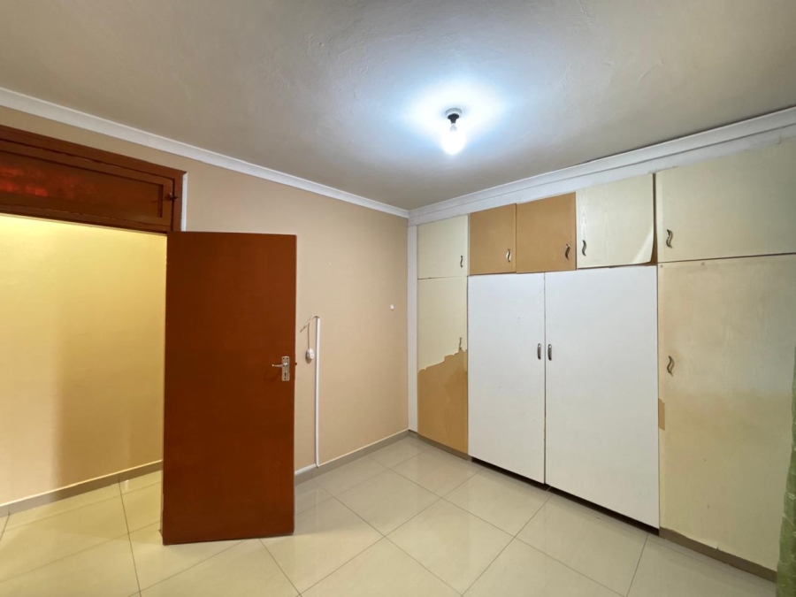 7 Bedroom Property for Sale in Reservoir Hills KwaZulu-Natal