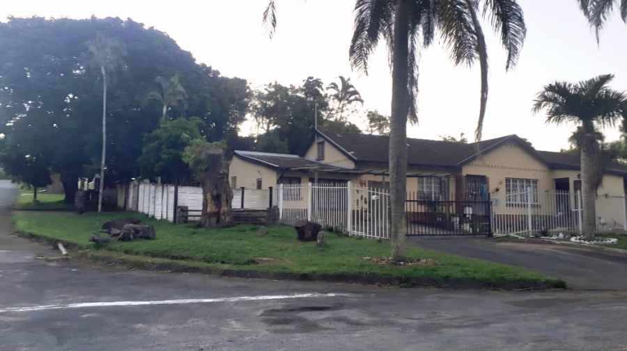 7 Bedroom Property for Sale in Margate KwaZulu-Natal