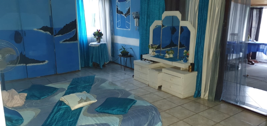 7 Bedroom Property for Sale in Margate KwaZulu-Natal