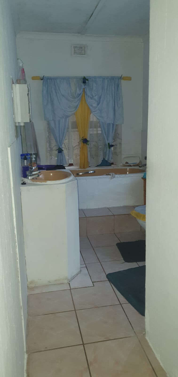 7 Bedroom Property for Sale in Margate KwaZulu-Natal