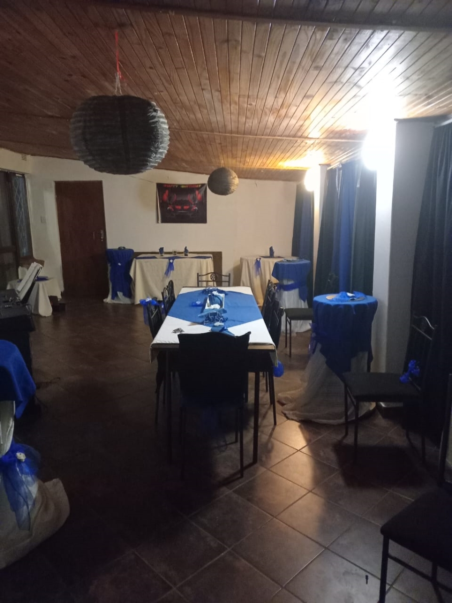 7 Bedroom Property for Sale in Margate KwaZulu-Natal