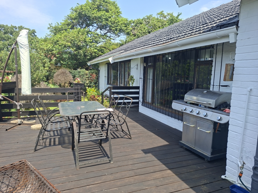 4 Bedroom Property for Sale in Uvongo KwaZulu-Natal