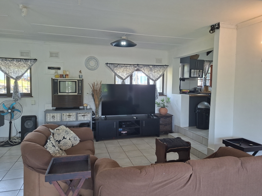 4 Bedroom Property for Sale in Uvongo KwaZulu-Natal