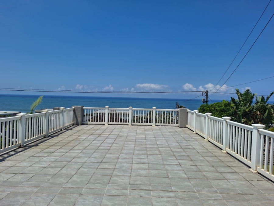 4 Bedroom Property for Sale in Manaba Beach KwaZulu-Natal