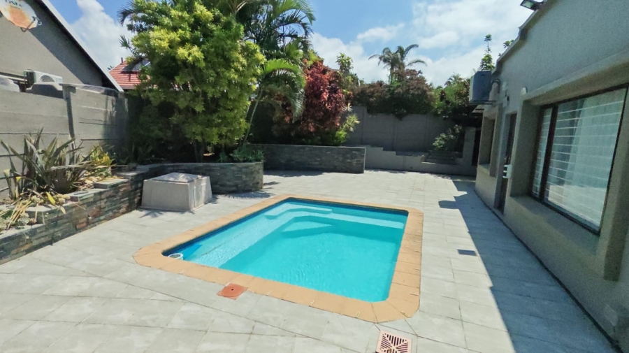 4 Bedroom Property for Sale in Manaba Beach KwaZulu-Natal