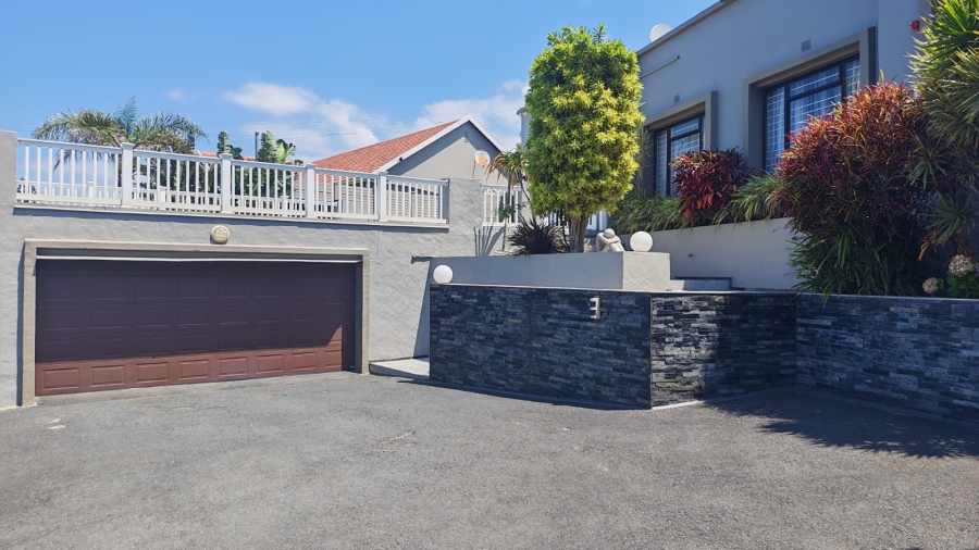 4 Bedroom Property for Sale in Manaba Beach KwaZulu-Natal