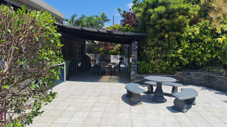 4 Bedroom Property for Sale in Manaba Beach KwaZulu-Natal